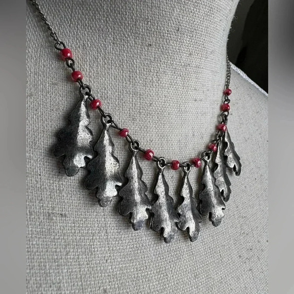 Pretty metal beaded necklace - Picture 1 of 4